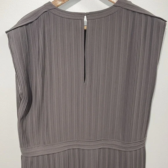 Club Monaco woven pleated midi dress in green - size 4 - Picture 6 of 12